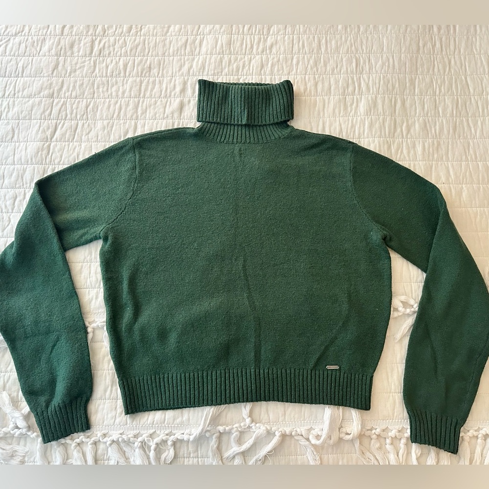 Hollister Green Turtle Neck Sweater - Small NWT